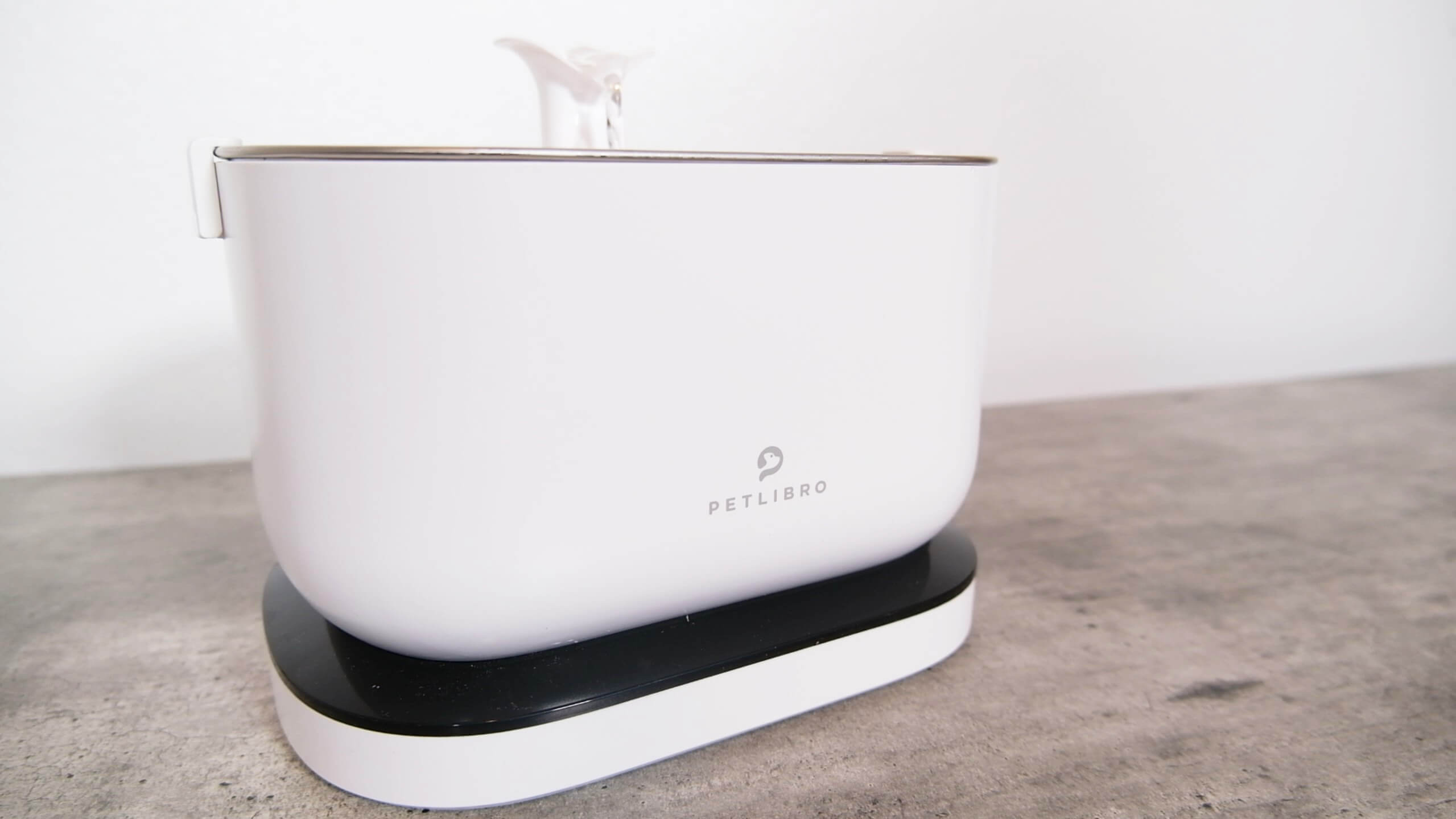 Petlibro Dockstream cordless water fountain feature