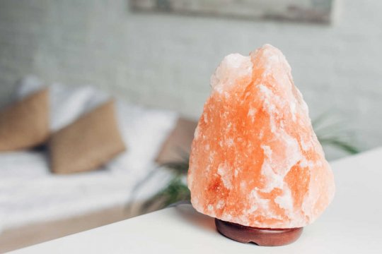 Are Salt Lamps Bad for Cats?